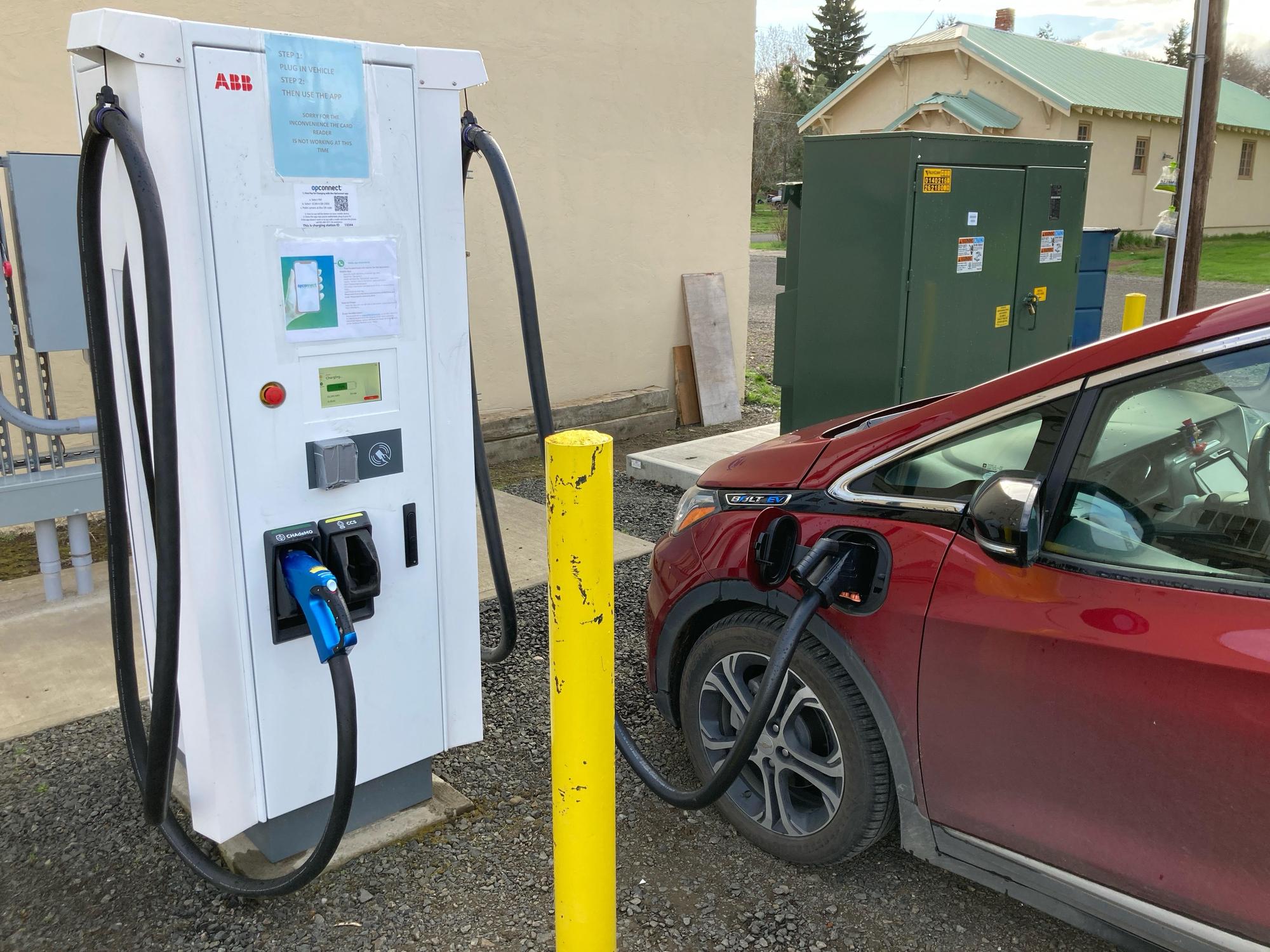 trạm sạc xe điện